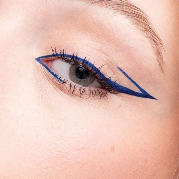 ONE/SIZE by Patrick Starrr 
Point Made Waterproof Liquid Eyeliner Pen bossy blue - Picture 6 of 6